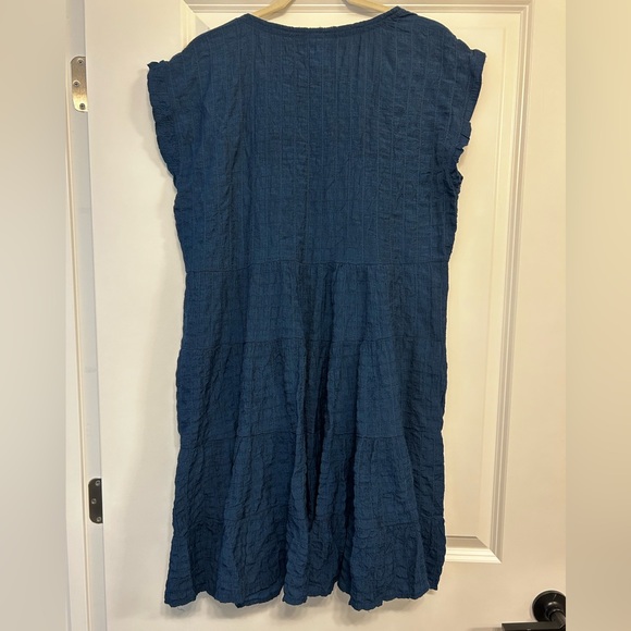 Knox Rose Short Sleeve Textured Babydoll Tiered Dress in Dark Blue, Medium - Picture 3 of 6